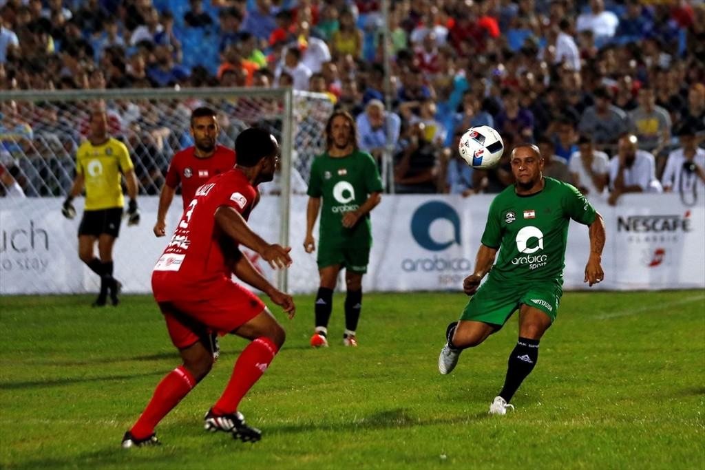 Futbol efsaneleri Lübnan’da rüzgar gibi esti