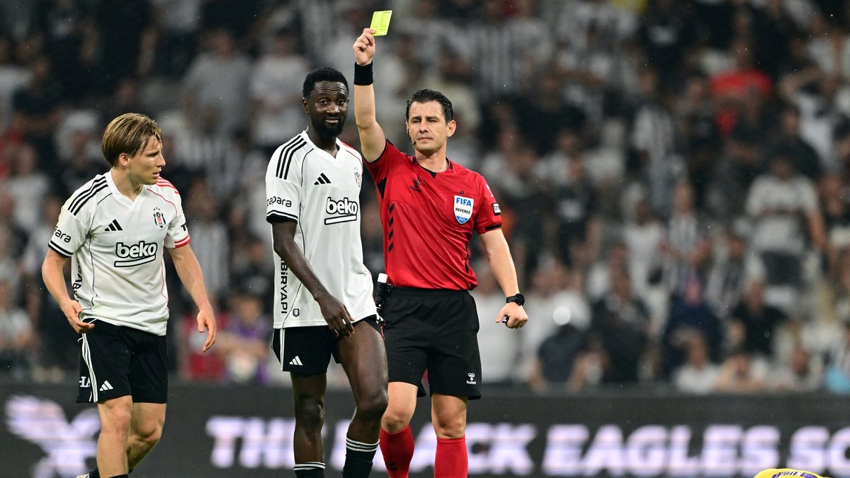 Beşiktaş'a Ndidi'den kötü haber! O maçlarda forma giyemeyecek Beşiktaş'a Ndidi'den kötü haber! O maçlarda forma giyemeyecek