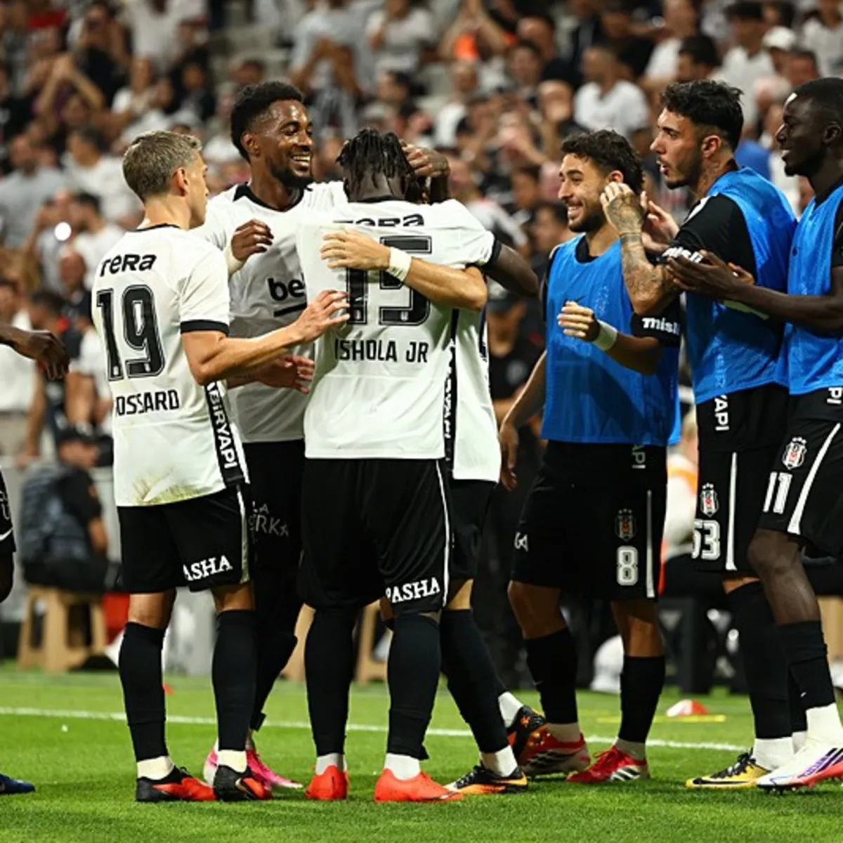 Beşiktaş'ın Avrupa Ligi Kadrosu Açıklandı