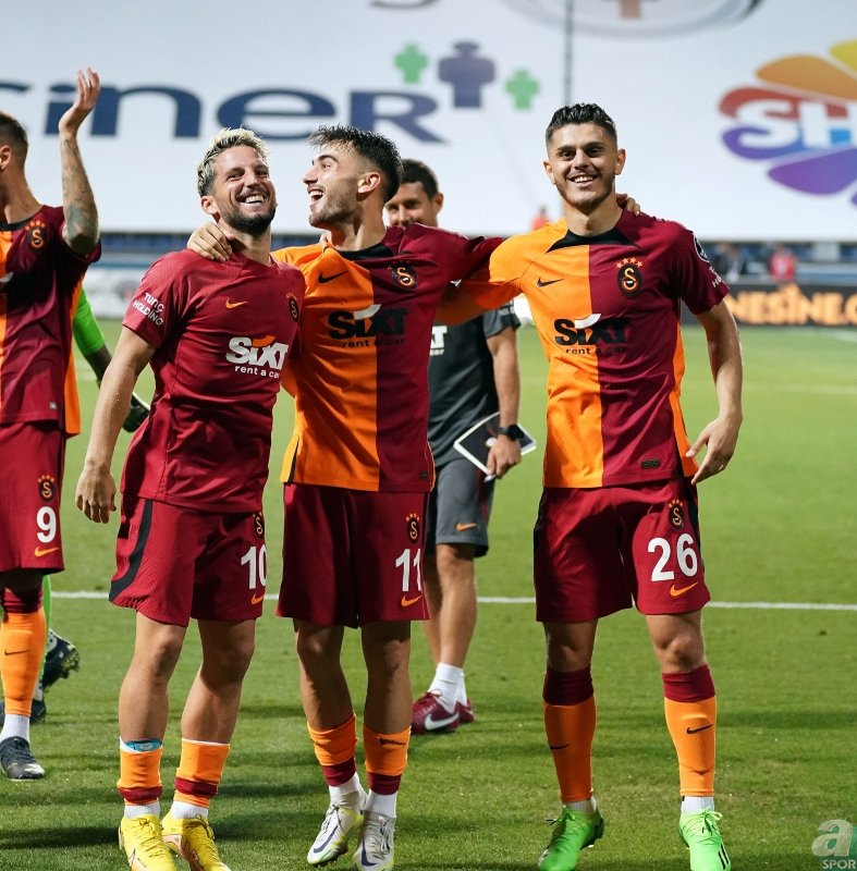 SON DAKİKA GALATASARAY HABERLERİ: Cimbom’dan Yunus Akgün bombası! 20 katına imza atıyor...
