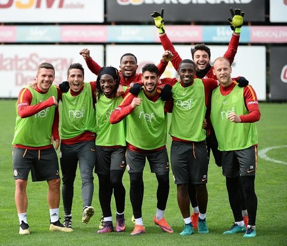 Galatasaray’da Muslera ve Selçuk İnan şoku