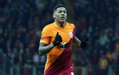 Galatasaray Patrick van Aanholt’u PSV’ye kiraladı!