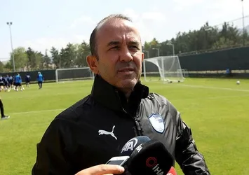 Mehmet Özdilek'ten transfer açıklaması