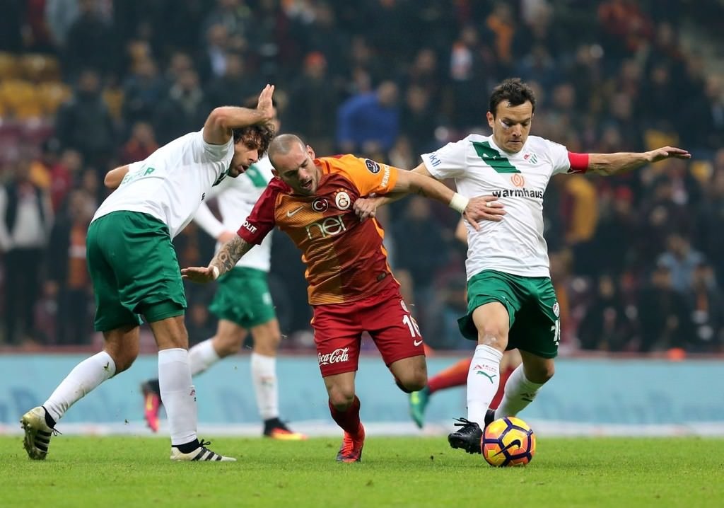 Galatasaray, Wesley Sneijder’i satıyor