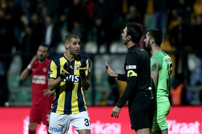Fenerbahçeli taraftarlardan Comolli’ye Slimani tepkisi!