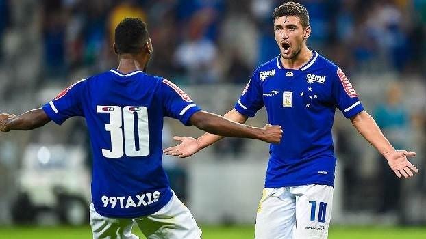 Fenerbahçe yeni  ‘Alex’ için Brezilya’da