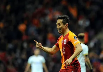 Yuto Nagatomo minik sporcularla buluştu