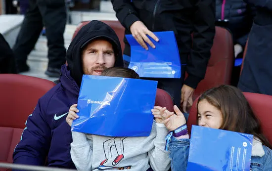 El Clasico'da Barcelona, Real Madrid'i darmadağın etti! - 1