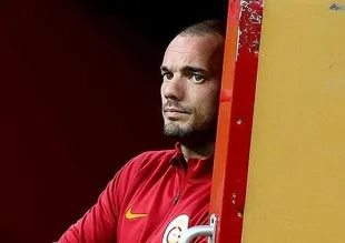 Wesley Sneijder'den ayrılık açıklaması