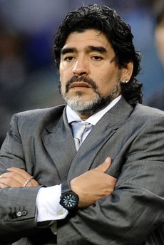 Maradona yıldız futbolcuya 'hain' dedi