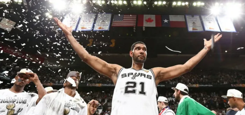 San Antonio Spurs'dan Tim Duncan'a büyük jest