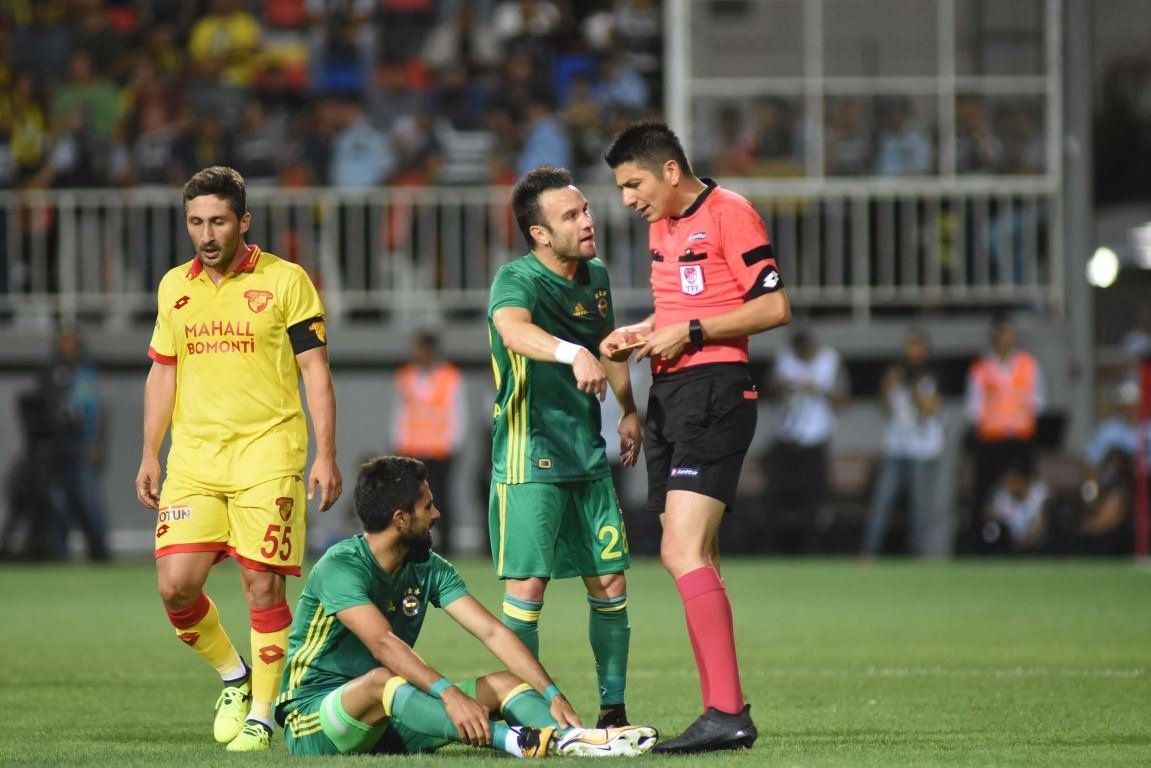 Göztepe - Fenerbahçe maçından kareler