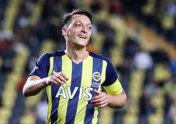 Özil'in menajerinden transfer açıklaması!