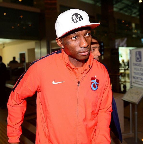 Galatasaray’da Mbia sürprizi