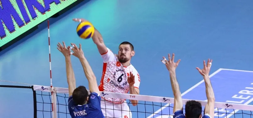 Voleybolda derbiyi kazanan Halkbank oldu!