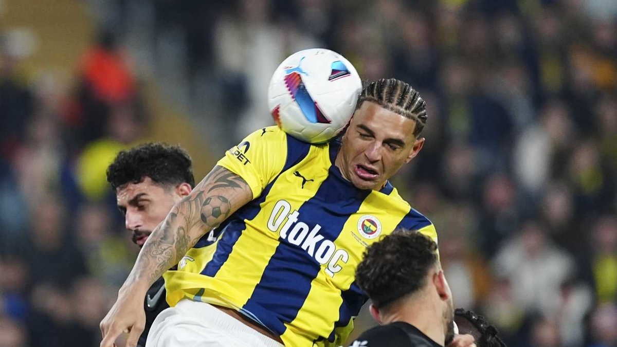 TRANSFER HABERİ: Fenerbahçe'ye Diego Carlos piyangosu! TRANSFER HABERİ: Fenerbahçe'ye Diego Carlos piyangosu!