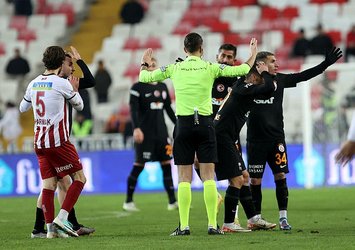 Toroğlu'dan penaltı yorumu! "Hakem her şeyi görüyor"