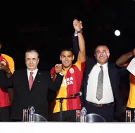 Galatasaraydan görkemli imza töreni
