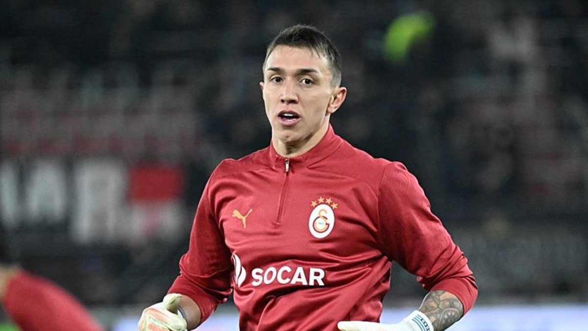 Galatasaray'da Fernando Muslera 14 sezonda ilk kez yedek kaldı! Galatasaray'da Fernando Muslera 14 sezonda ilk kez yedek kaldı!