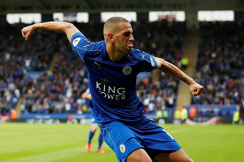 Islam Slimani’ye Van Persie engeli!