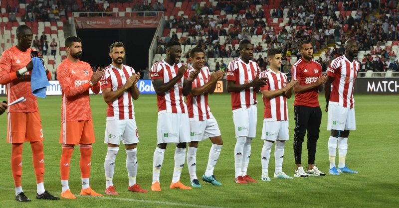 Sivasspor - Fenerbahçe maçından kareler