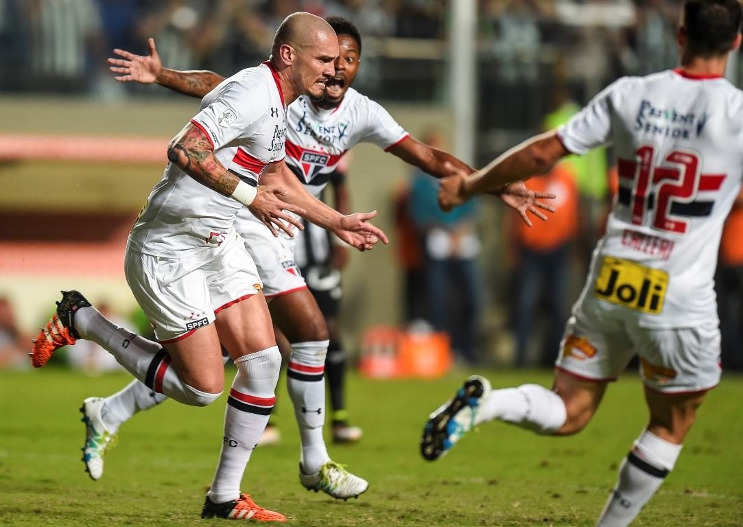 Galatasaray Maicon ile anlaştı