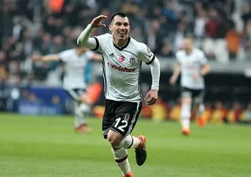 Gary Medel: Catolica'ya geri döneceğim