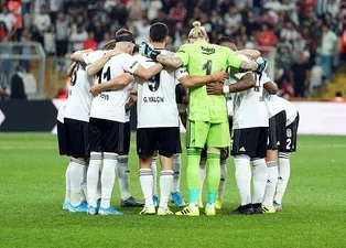 Beşiktaş'ın 11'i belli oldu! Abdullah Avcı'dan sürpriz karar
