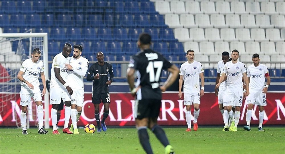 Beşiktaş’ta skandal parti