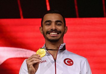 Milli jimnastikçi Ferhat Arıcan altın madalya kazandı!