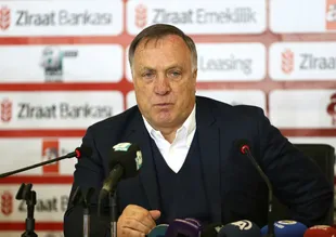 Fenerbahçe yerli hoca istiyor