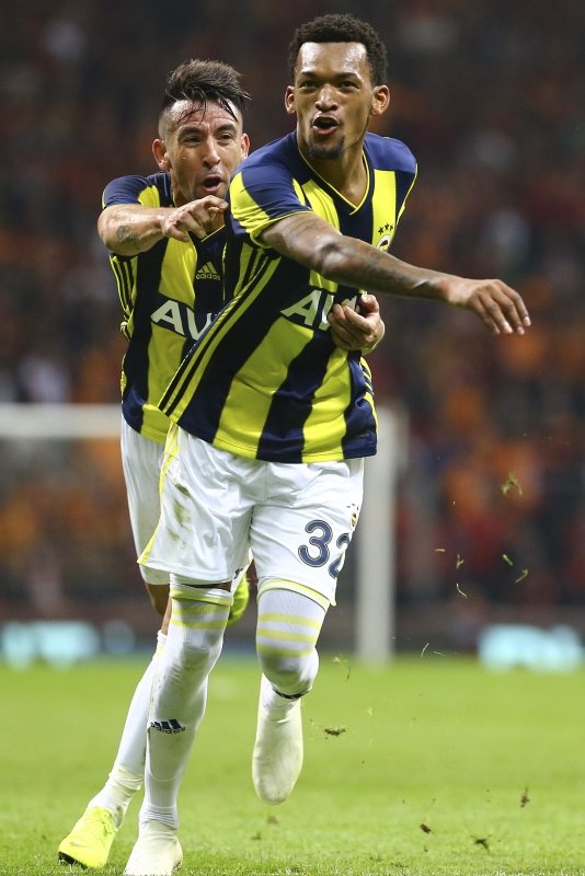 Tolgay Arslan Fenerbahçe’de!