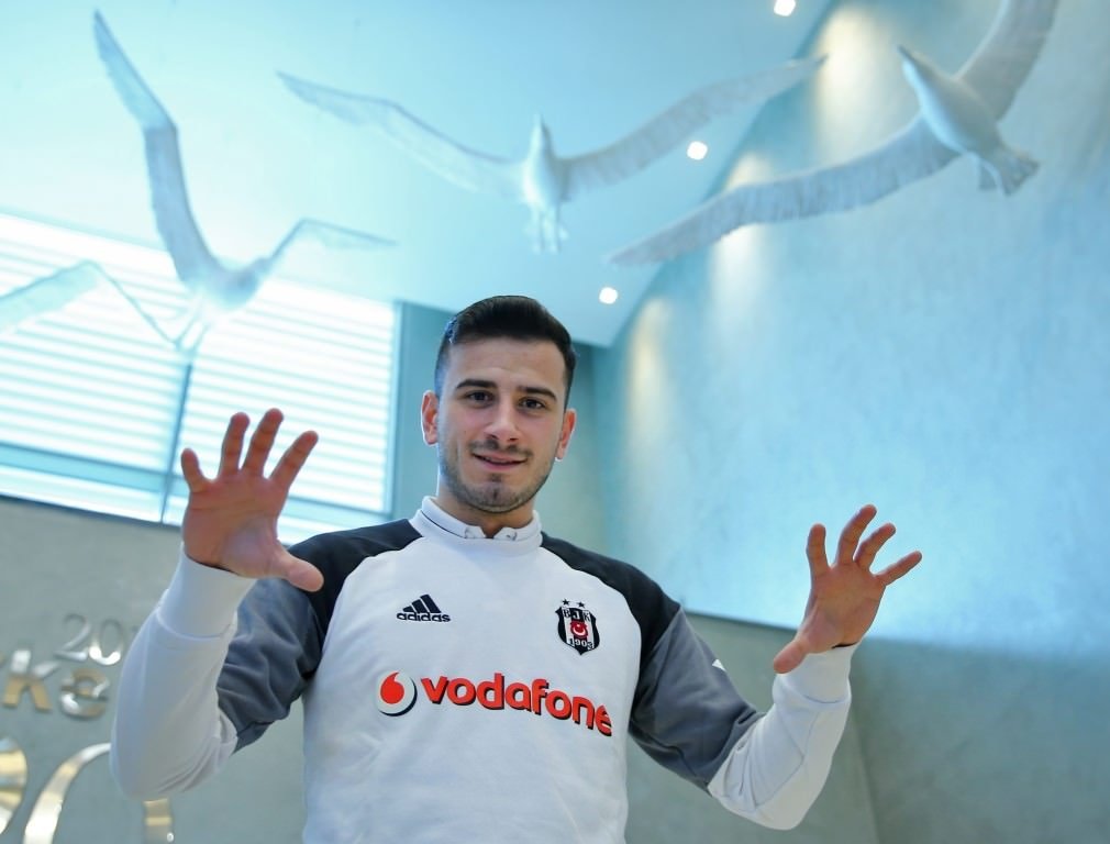 Oğuzhan Özyakup’u izlemeye geliyorlar