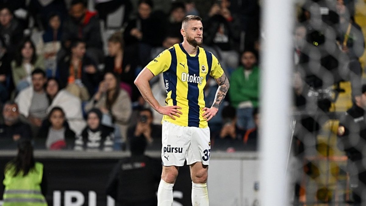 Fenerbahçe'den flaş transfer hamlesi! Skriniar'ın alnterneatifi bulundu Fenerbahçe'den flaş transfer hamlesi! Skriniar'ın alnterneatifi bulundu
