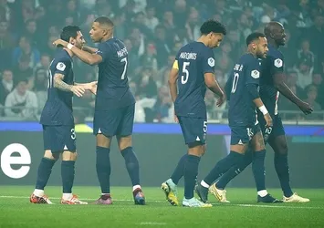 PSG Lyon'u Messi ile devirdi!