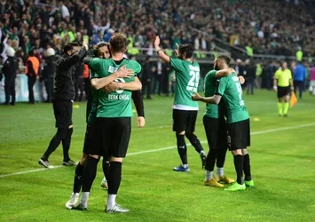 Sakaryaspor finale yükseldi