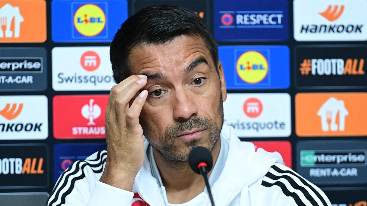 Beşiktaş'ta görüntü var ses yok! Giovanni van Bronckhorst çare arıyor