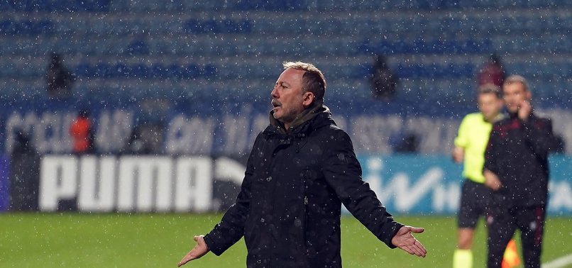 kasimpasa besiktas maci sonrasi sergen yalcin aciklamalarda bulundu yakaladigin zaman atacaksin aspor