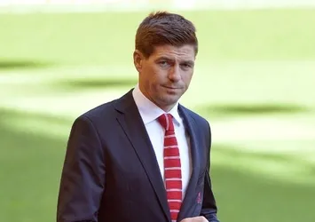 Steven Gerrard 2024'e kadar Rangers'ta
