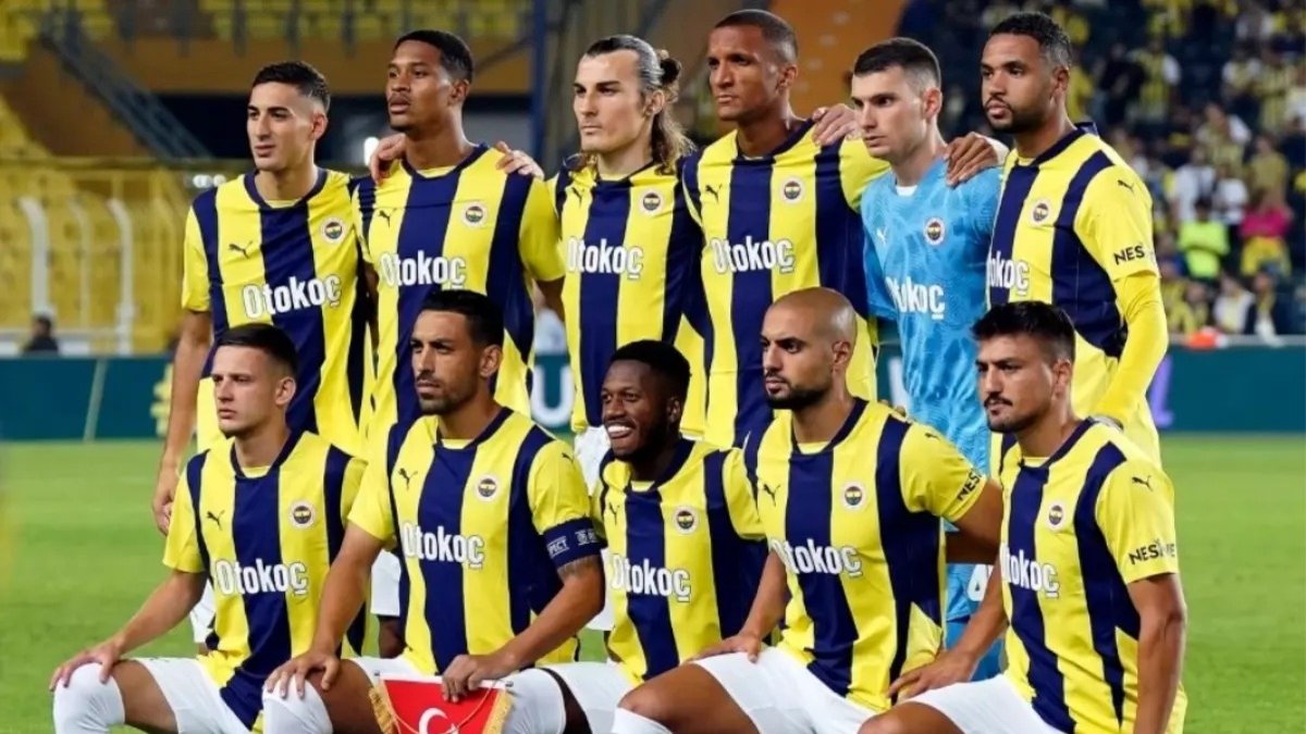 TRANSFER HABERLERİ | Fenerbahçe'de istenmeyen adam oldu! Kendine kulüp bul TRANSFER HABERLERİ | Fenerbahçe'de istenmeyen adam oldu! Kendine kulüp bul