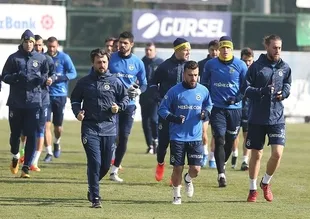 Derbi öncesi Advocaat'tan futbolculara moral!