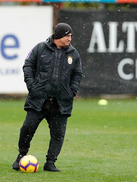 Galatasaray Fenerbahçe’nin gerisinde