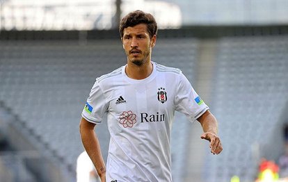 Beşiktaş’ta Salih Uçan göz kamaştırıyor