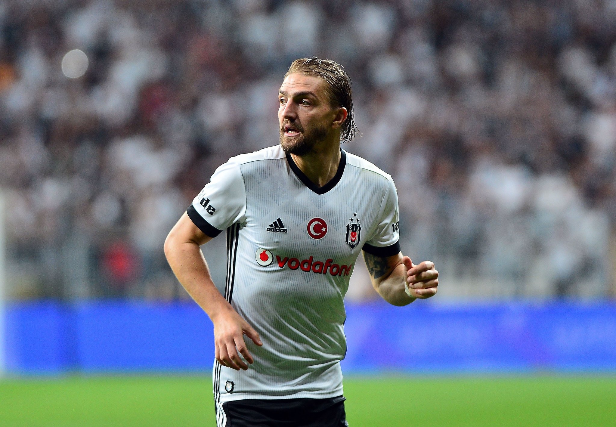Caner Erkin’e büyük şok!