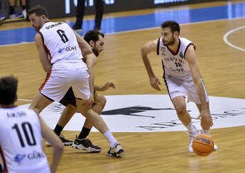 Beşiktaş Avrupa'daki ilk maçında mağlup oldu