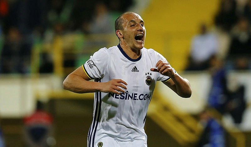 Aatıf ayak diretiyor