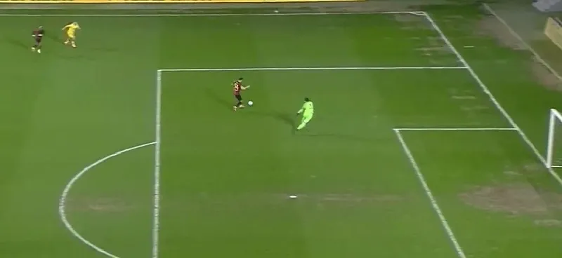Emre Kılınç Ankaragücü-Galatasaray maçında çok net fırsatı kaçırdı! - 1