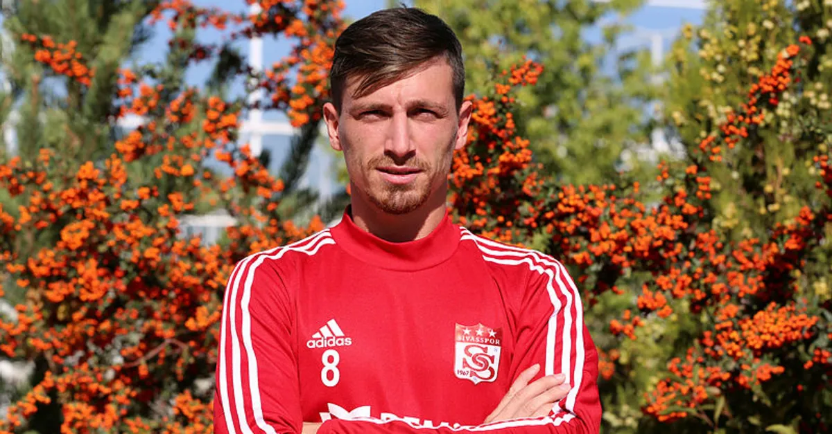 Trabzonspor Mert Hakan'ın peşinde
