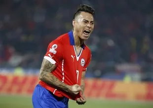 Podolski giderse Vargas geliyor!