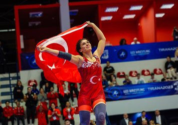 Nesrin Baş Dünya Güreş Şampiyonası'nda finalde!